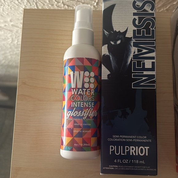 Pulpriot semi-permanent color mix of colors and a glossifier for shine - Picture 2 of 4